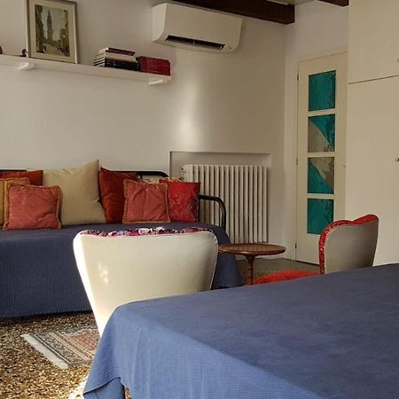 Residenza Emilia Διαμέρισμα Βενετία Εξωτερικό φωτογραφία